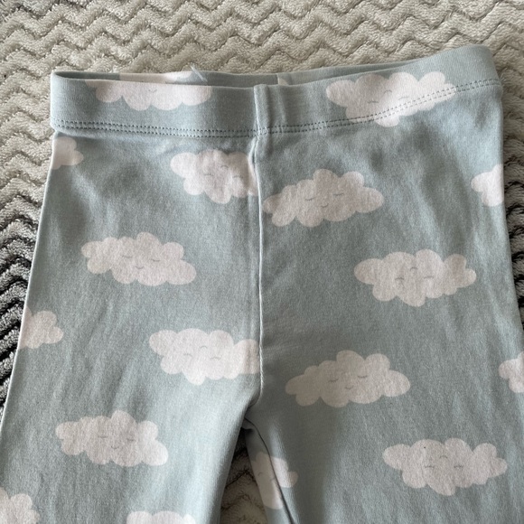 Loved, H&M Kids, Like New, Cloud Print Cotton Leggings Size 5Y - Picture 6 of 8